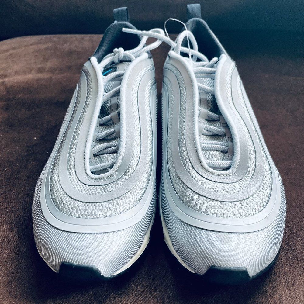 Mint Condition NIKE AIR MAX 97 Silver Bullet 9 US - Picture 2 of 16